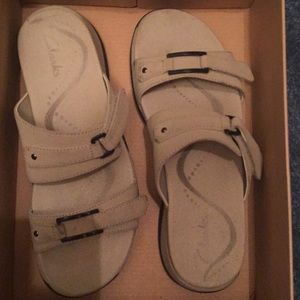 Clark’s 6 1/2 Sandals.